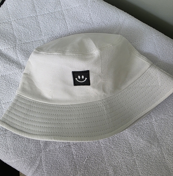White Smiley Face Bucket Hat Foldable Fisherman Hat Summer Beach Sun Hat Travel - Picture 9 of 9